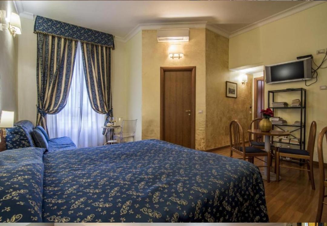 Opera Italian Guest house *